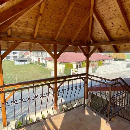 Apartmanovy Dom Flora *