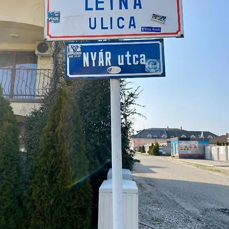 Apartmánový Dom Flóra Casa de hóspedes