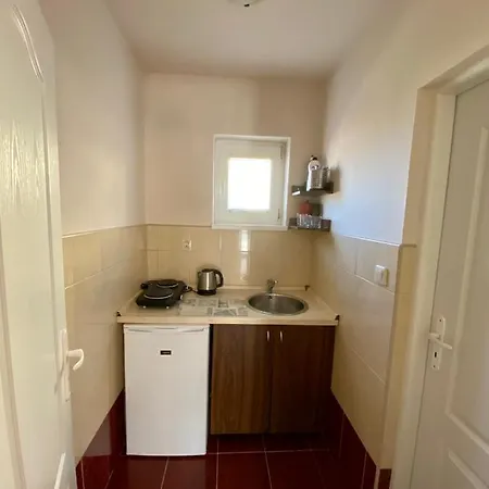 Apartmánový Dom Flóra 3*