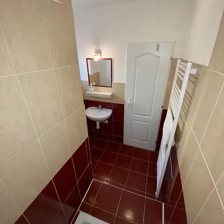 Apartmánový Dom Flóra Casa de hóspedes