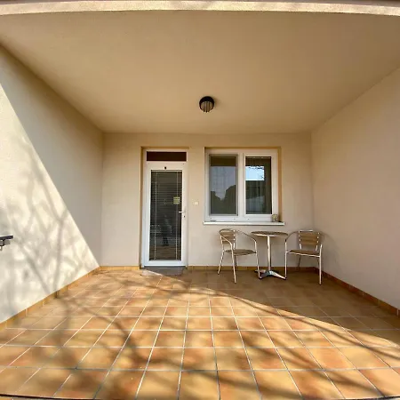 Apartmánový Dom Flóra Casa de hóspedes