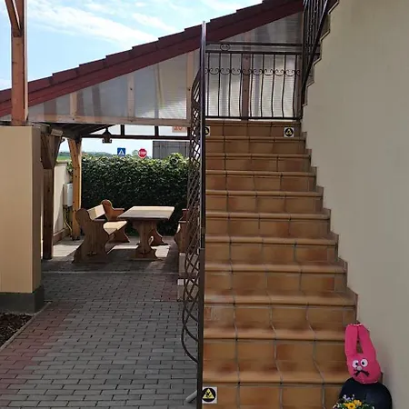 Casa de hóspedes Apartmánový Dom Flóra