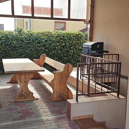 Casa de hóspedes Apartmánový Dom Flóra 3*