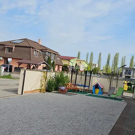 Apartmánový Dom Flóra Veľký Meder